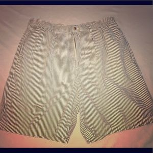Vintage Men's J Crew Green & White Shorts 38